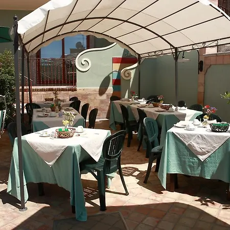 Cristina Bed & Breakfast 3*