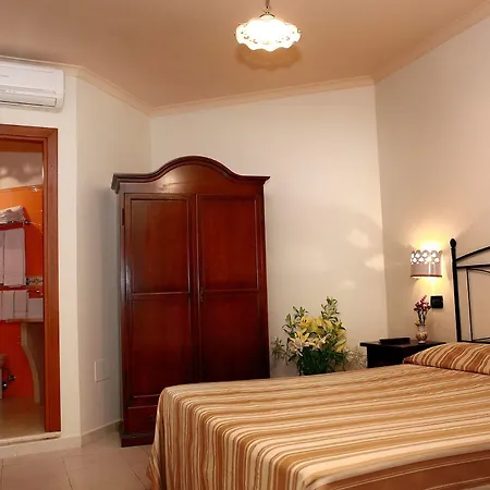 Cristina Bed & Breakfast 3*