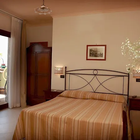 Cristina Bed & Breakfast 3*