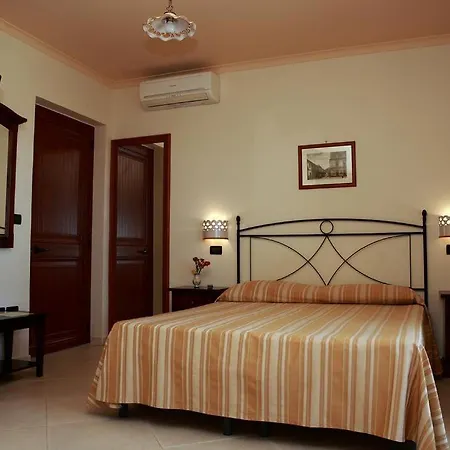 Cristina Bed & Breakfast 3*